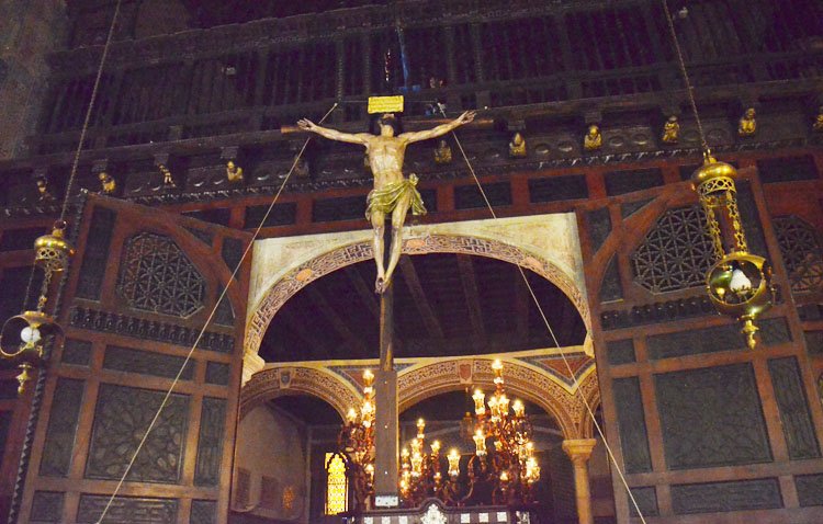 El Cristo del Perdón, protagonista de un vía crucis y posterior traslado a su paso procesional