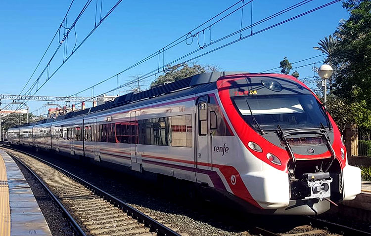El tren de Cercanías de Utrera cumple tres décadas