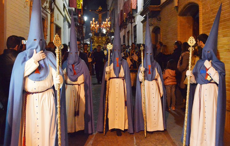 Cita cofrade en la hermandad de la Trinidad con su tradicional pregón de Semana Santa