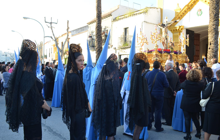 La Semana Santa llega a sus días grandes con 20 horas ininterrumpidas de procesiones en Utrera