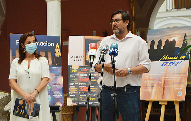 Anocheceres en el castillo, visitas a la luz de las velas, flamenco y degustaciones, propuestas turísticas de este verano en Utrera
