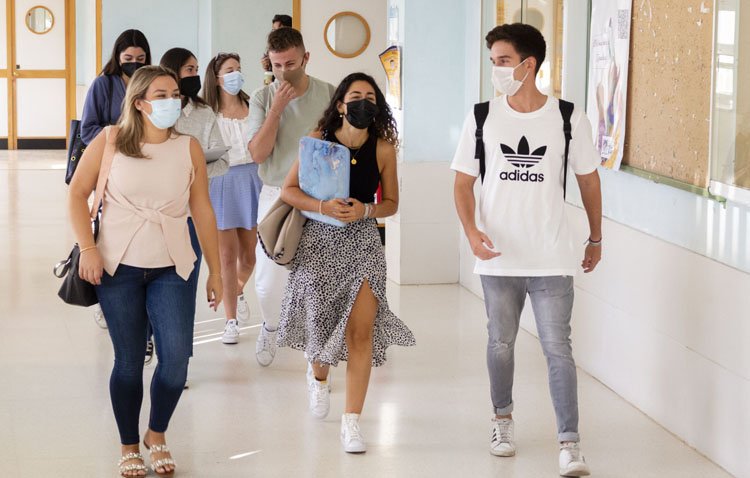 Los universitarios utreranos vuelven con ilusión a las clases presenciales tras un año y medio [AUDIO]