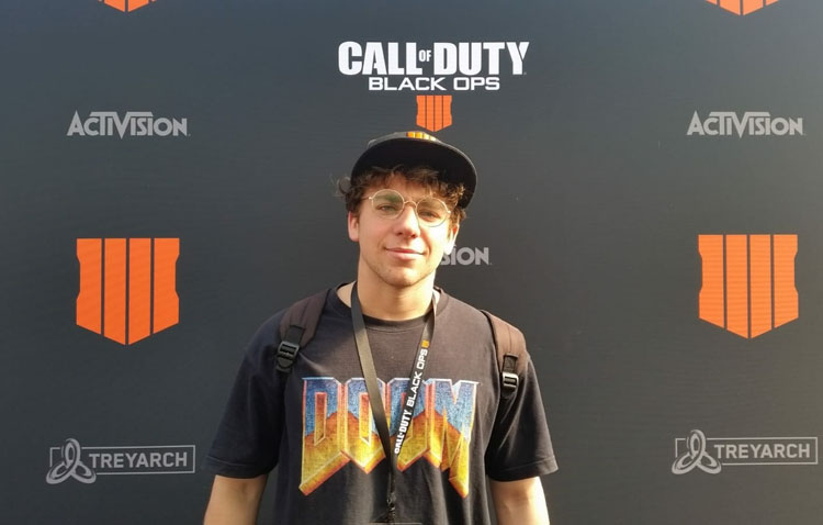 Un utrerano en el estreno mundial de uno de los videojuegos más vendidos