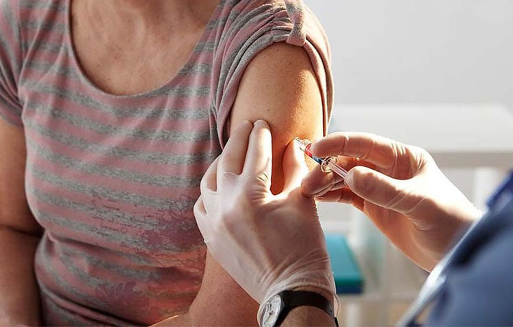 Los centros de salud de Utrera recuerdan que es necesario pedir cita para vacunarse de la gripe