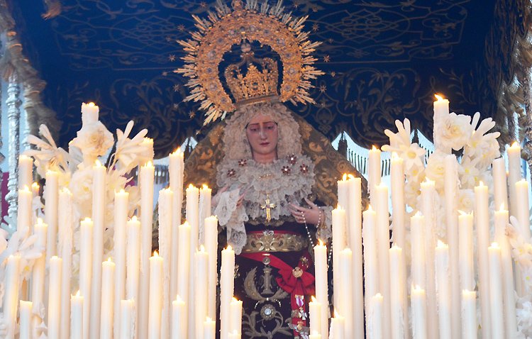 La Virgen de los Dolores vuelve a Utrera tras su restauración