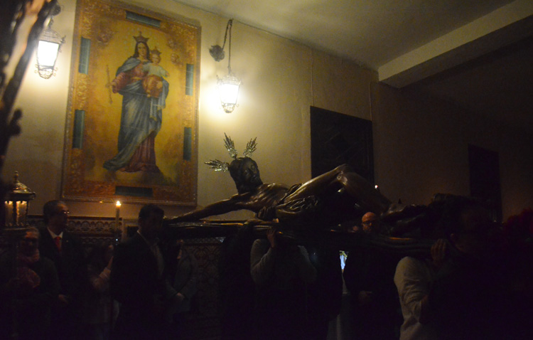 El Cristo del Amor abrió el ciclo de vía crucis cuaresmales (GALERÍA)