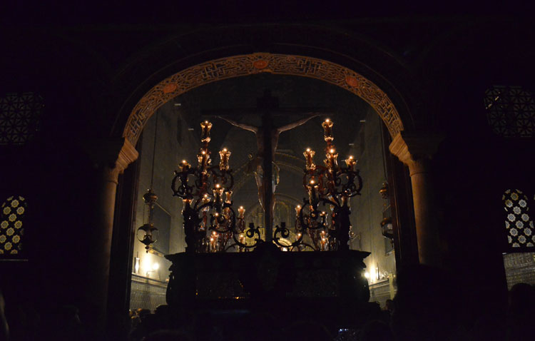 La hermandad de los Muchachos de Consolación convoca este lunes el vía crucis y traslado del Cristo del Perdón al paso