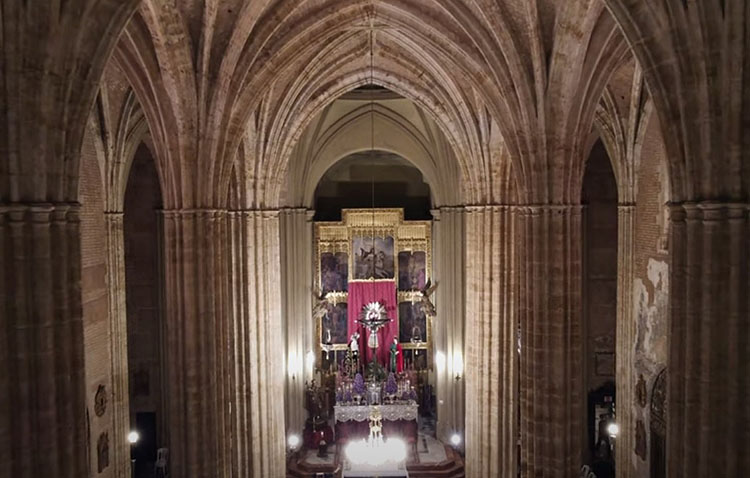 La parroquia de Santiago el Mayor, como nunca antes se había visto