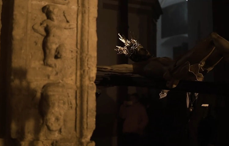 Un cuidado vídeo para revivir el vía crucis del Cristo de los Milagros (VÍDEO)