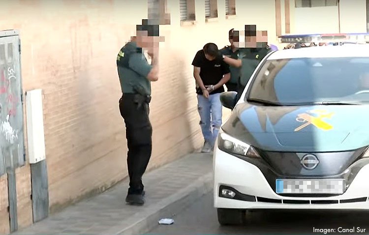 El juez envía a prisión provisional sin fianza al marido de la joven asesinada en Utrera