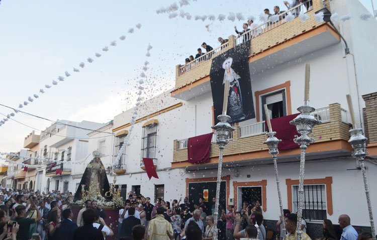 La hermandad de los Muchachos de Consolación prepara la visita anual de la Virgen de la Amargura al geriátrico