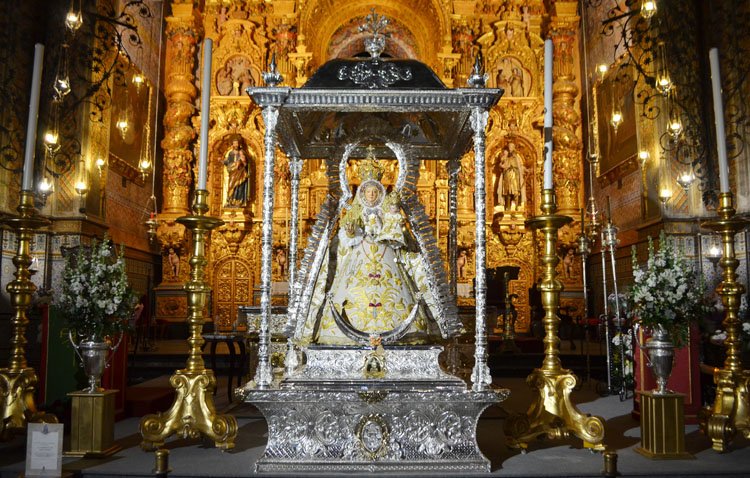 La patrona de Utrera procesionará por Sevilla en el templete de su coronación canónica