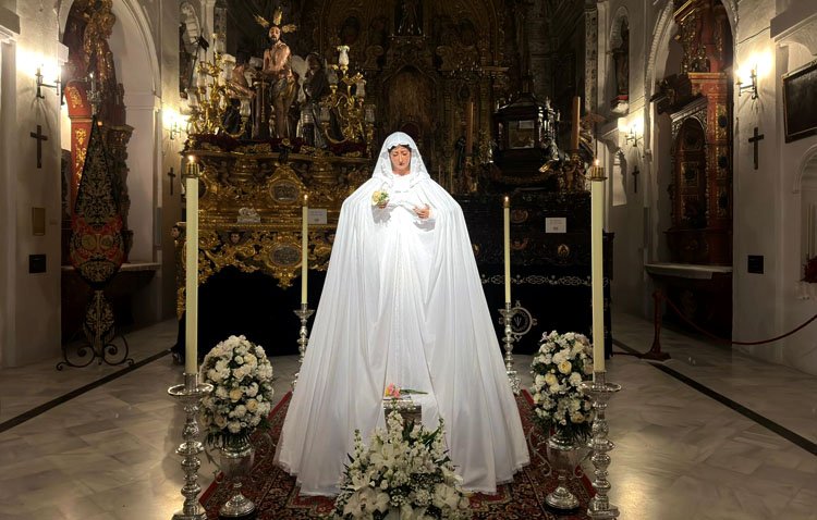 La hermandad de la Vera-Cruz retira del culto a la Virgen de los Dolores para su restauración