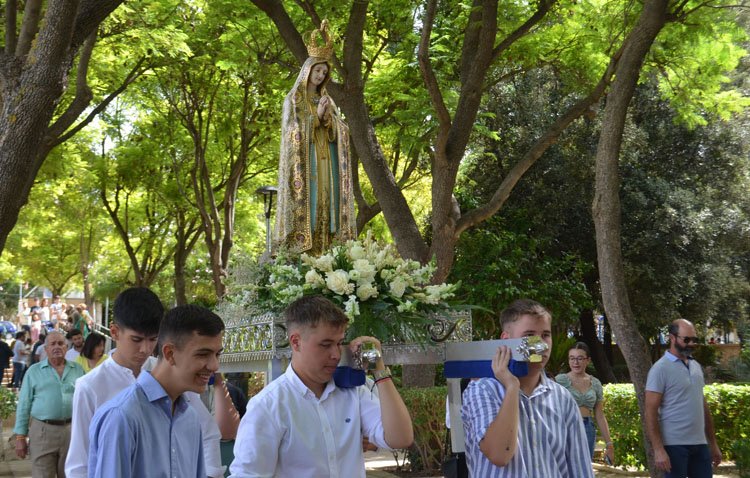 El reencuentro de la Virgen de Fátima con su feligresía [GALERÍA]