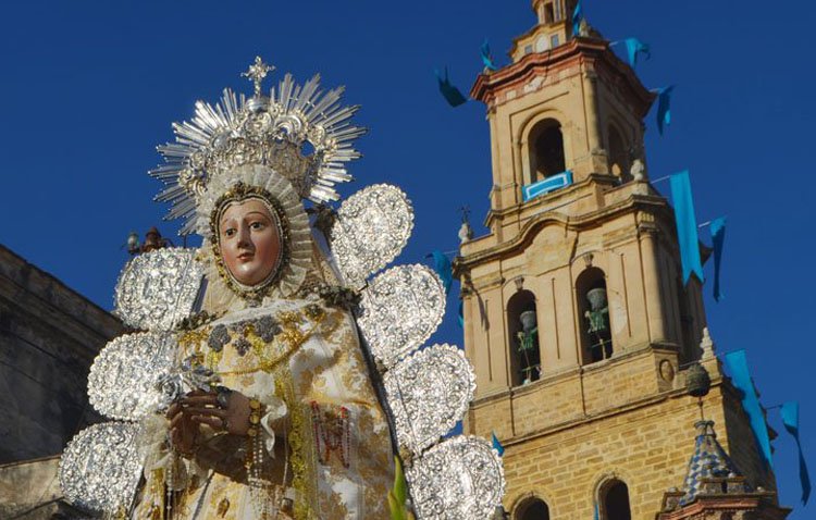 Utrera se prepara para su cita con la Virgen de la Mesa
