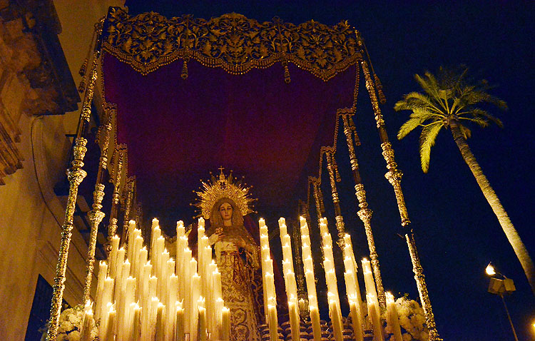 Los Estudiantes presentarán el nuevo techo palio de la Virgen de las Veredas con una exposición en la Casa Surga