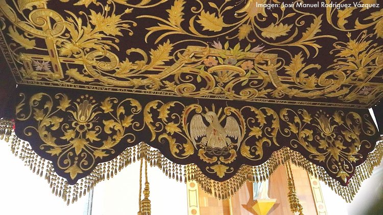 El paso de la Virgen de las Veredas estrenará el bordado de su primera bambalina interior