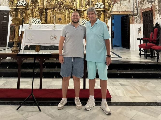 Manuel Pelegrini, entrenador del Real Betis Balompié, visita Utrera