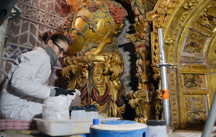 Un domingo muy especial en Consolación para bendecir el retablo de la patrona de Utrera