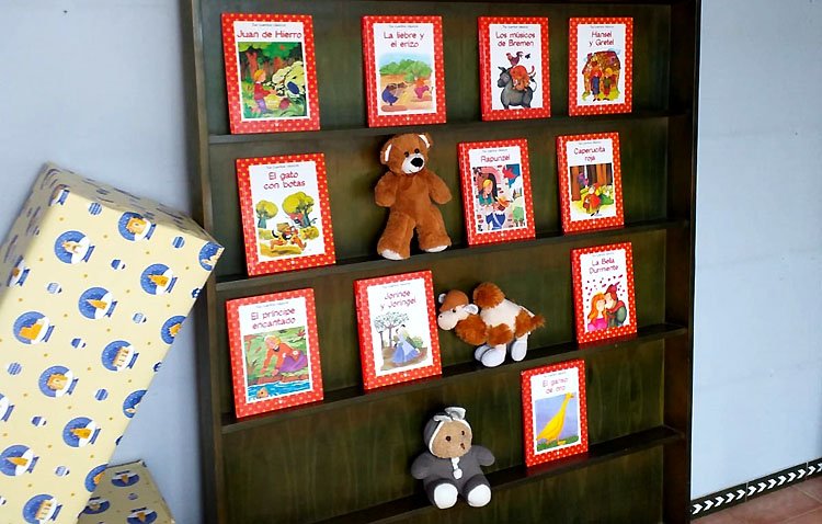 La asociación de comerciantes ‘Zona norte’ de Utrera recibe la visita de Papá Noel y de los Reyes Magos